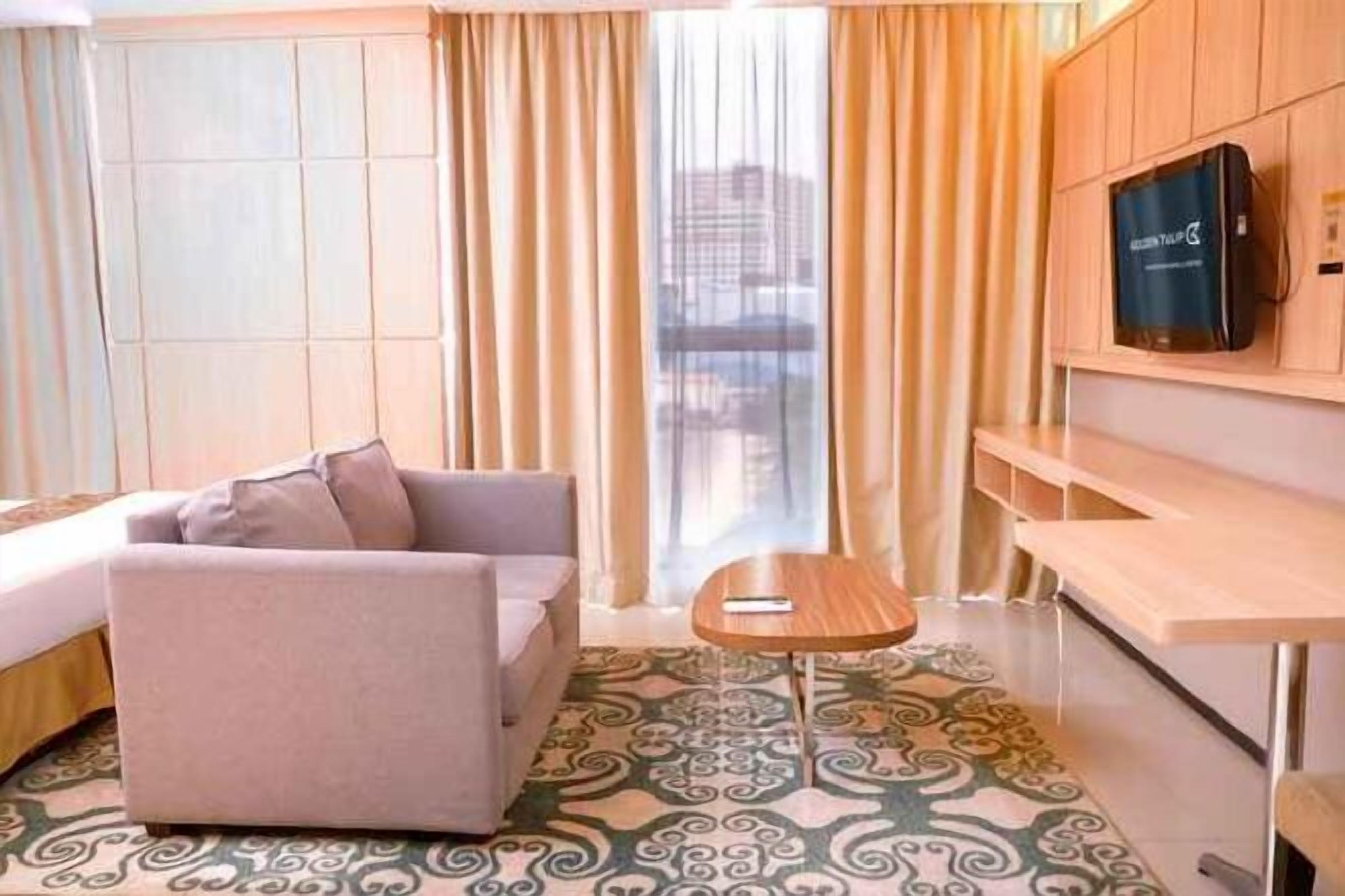 32-吋 LCD 液晶電視、衛星頻道、電視