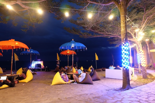 Beach bar