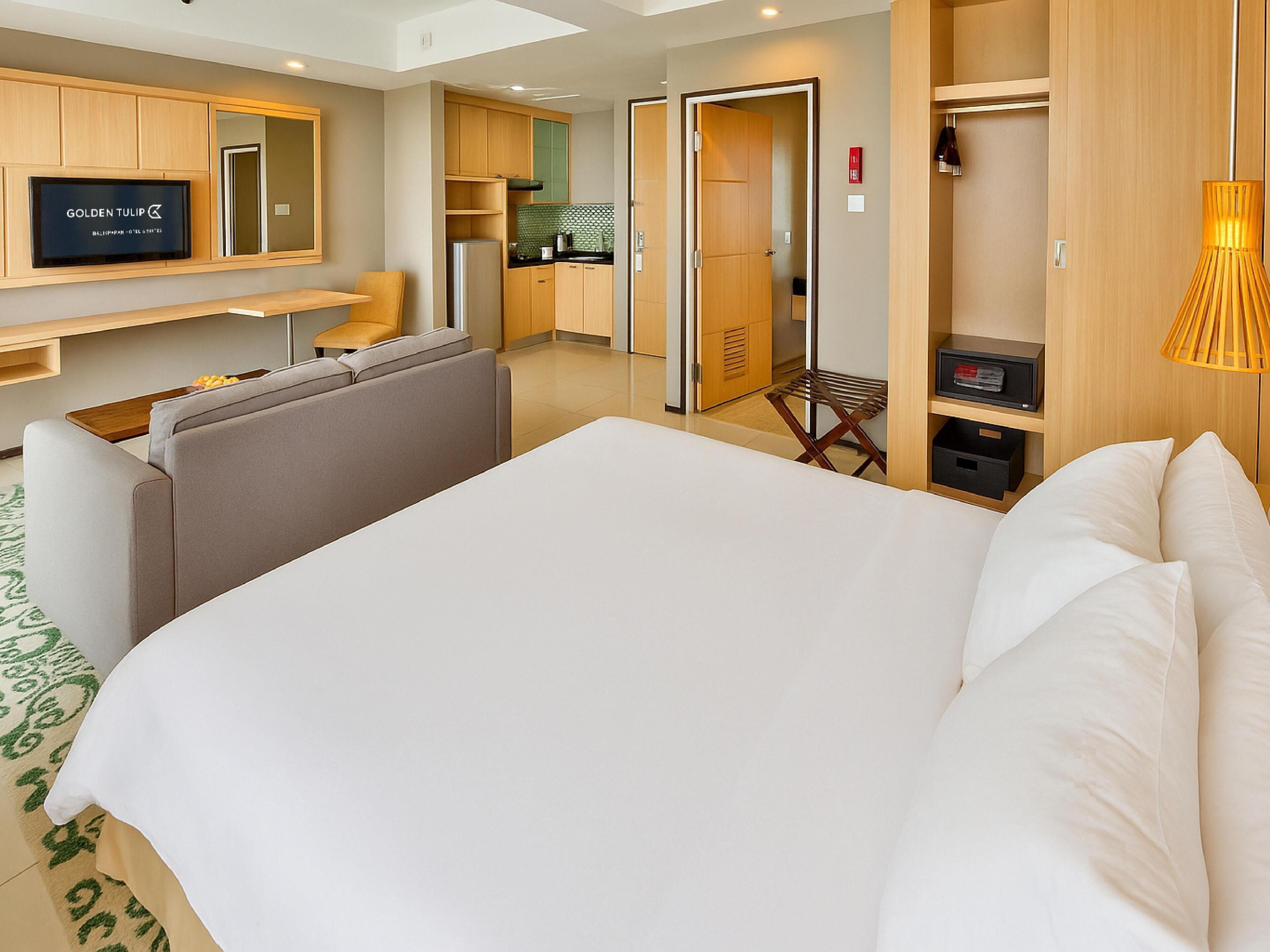 Deluxe Room, 1 Queen Bed