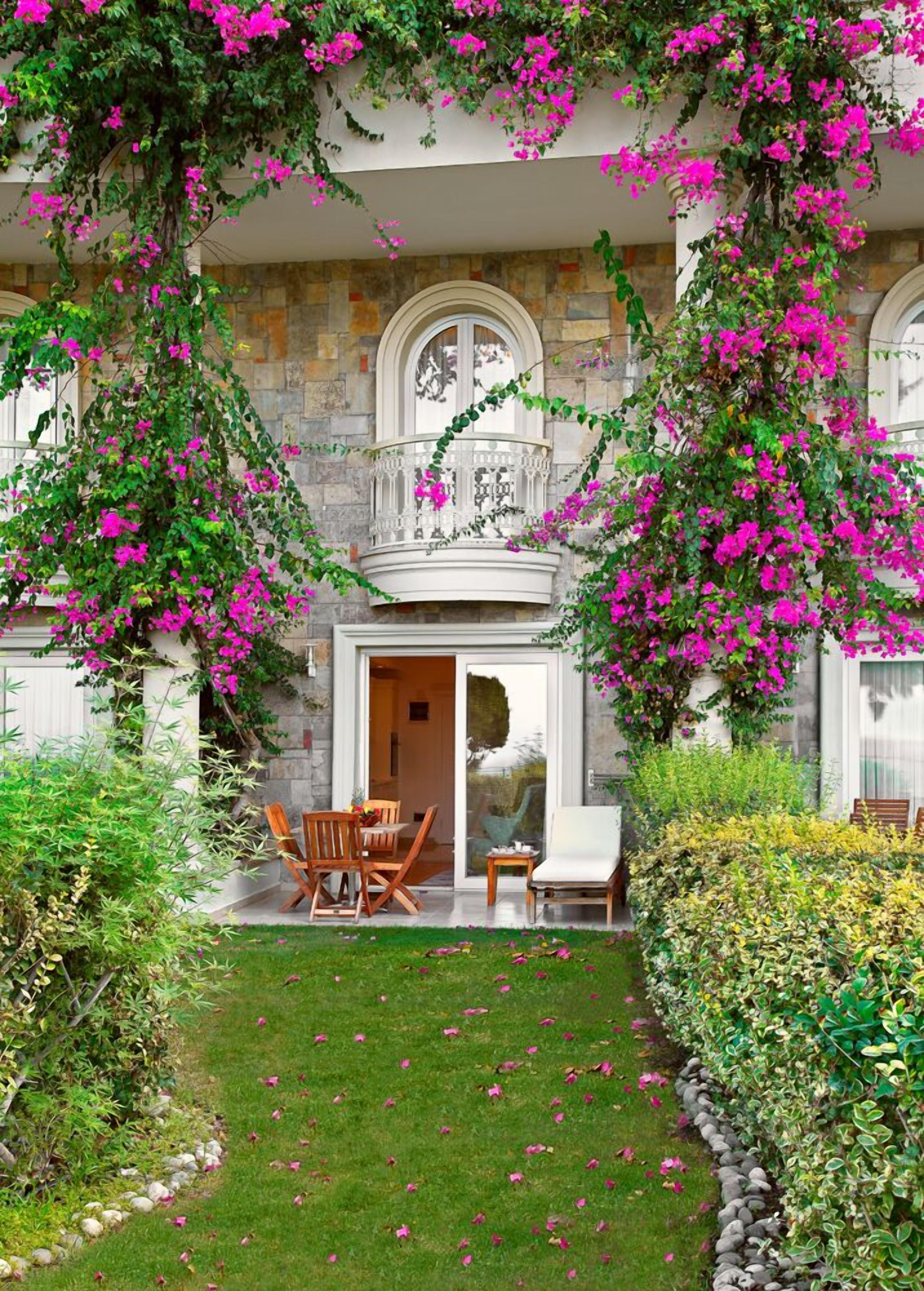 villa, sea view | 1 bedroom, minibar, in-room safe, individually decorated