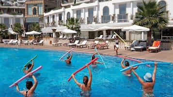 2 indoor pools, seasonal outdoor pool, pool cabanas (surcharge)