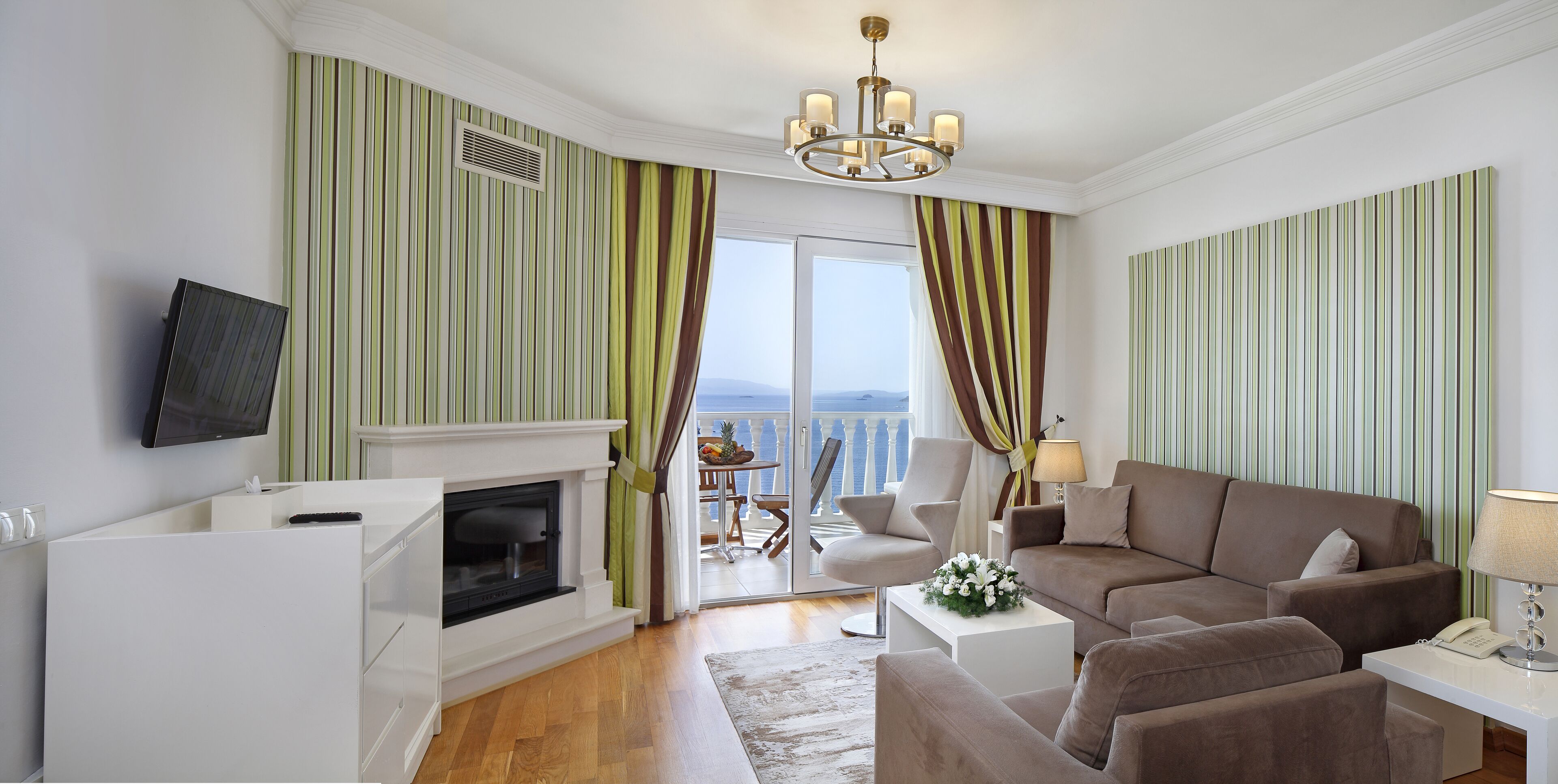 1 bedroom, minibar, in-room safe, individually decorated