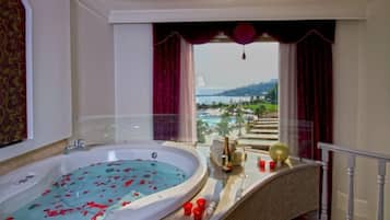 Jetted tub