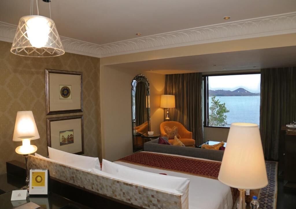 Grand Heritage Lake View | Premium bedding, down comforters, minibar, in-room safe
