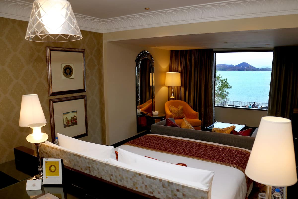 1 slaapkamer, luxe beddengoed, donzen dekbedden, een minibar