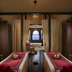 Couples treatment room(s), body treatments, body wraps, body scrubs