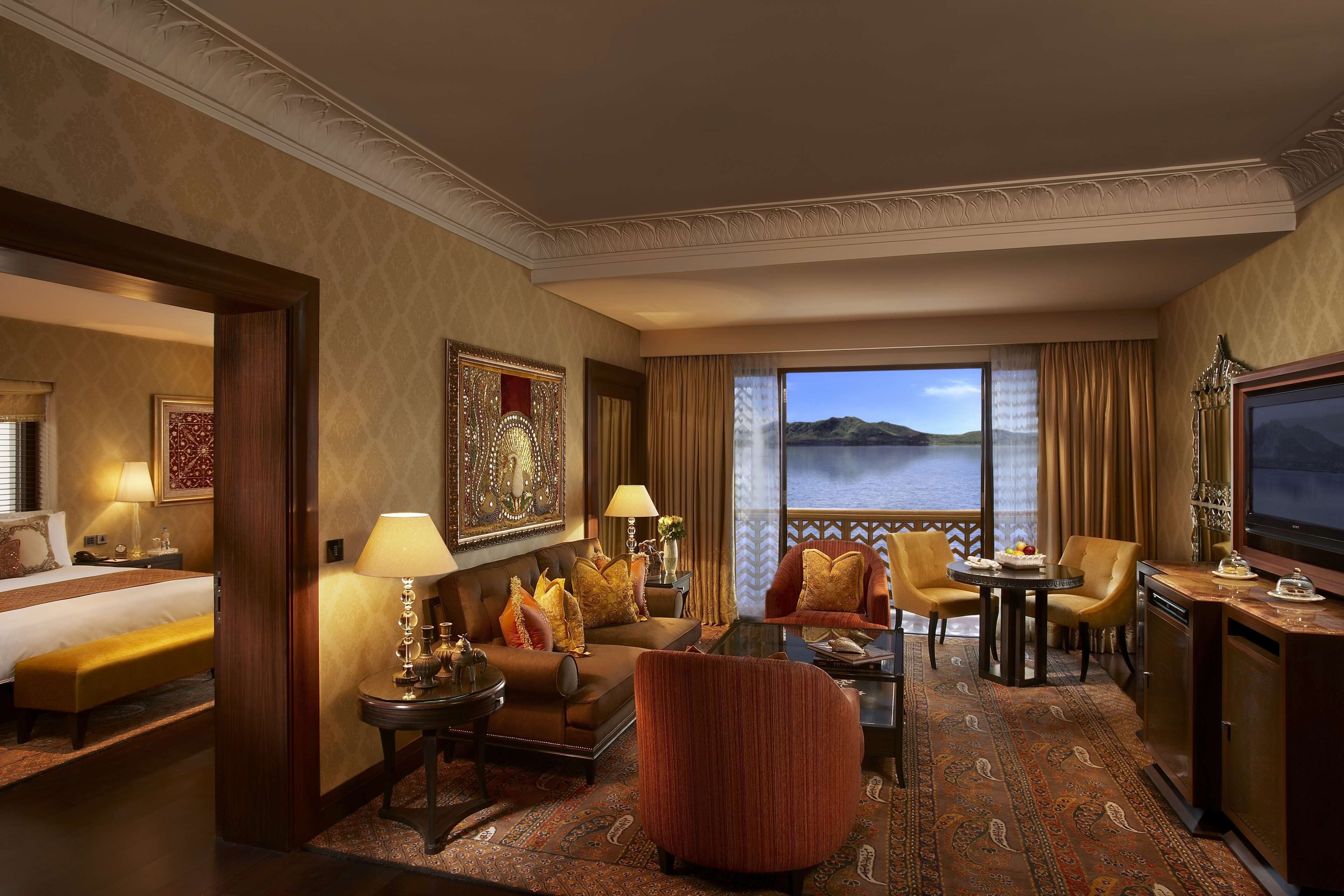 Luxury Suite | Premium bedding, down comforters, minibar, in-room safe