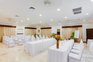 Khu phòng họp