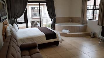 Standard Suite | 1 bedroom, premium bedding, Tempur-Pedic beds, in-room safe