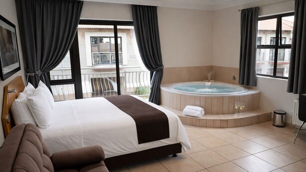 Deluxe suite, 1 queensize bed