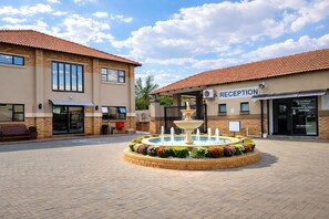 Exterior - Europrime Hotels Airport (Boksburg)
