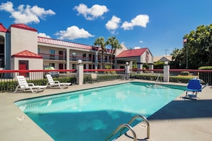 Unclassified image, 2 of 37, button - Red Roof Inn Kingsland (Kingsland)