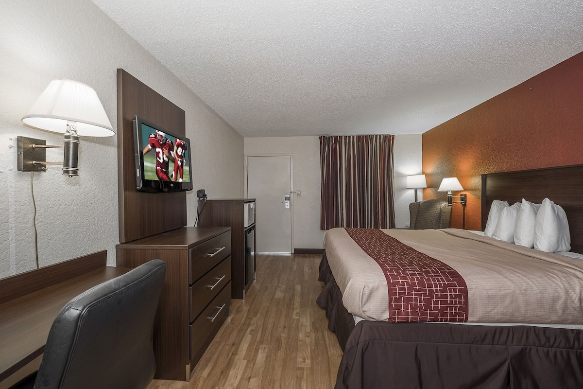 In-room safe, desk, blackout drapes, iron/ironing board