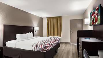 Cofres nos quartos, escrivaninha, cortinas blackout