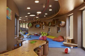 Children’s play area – indoor