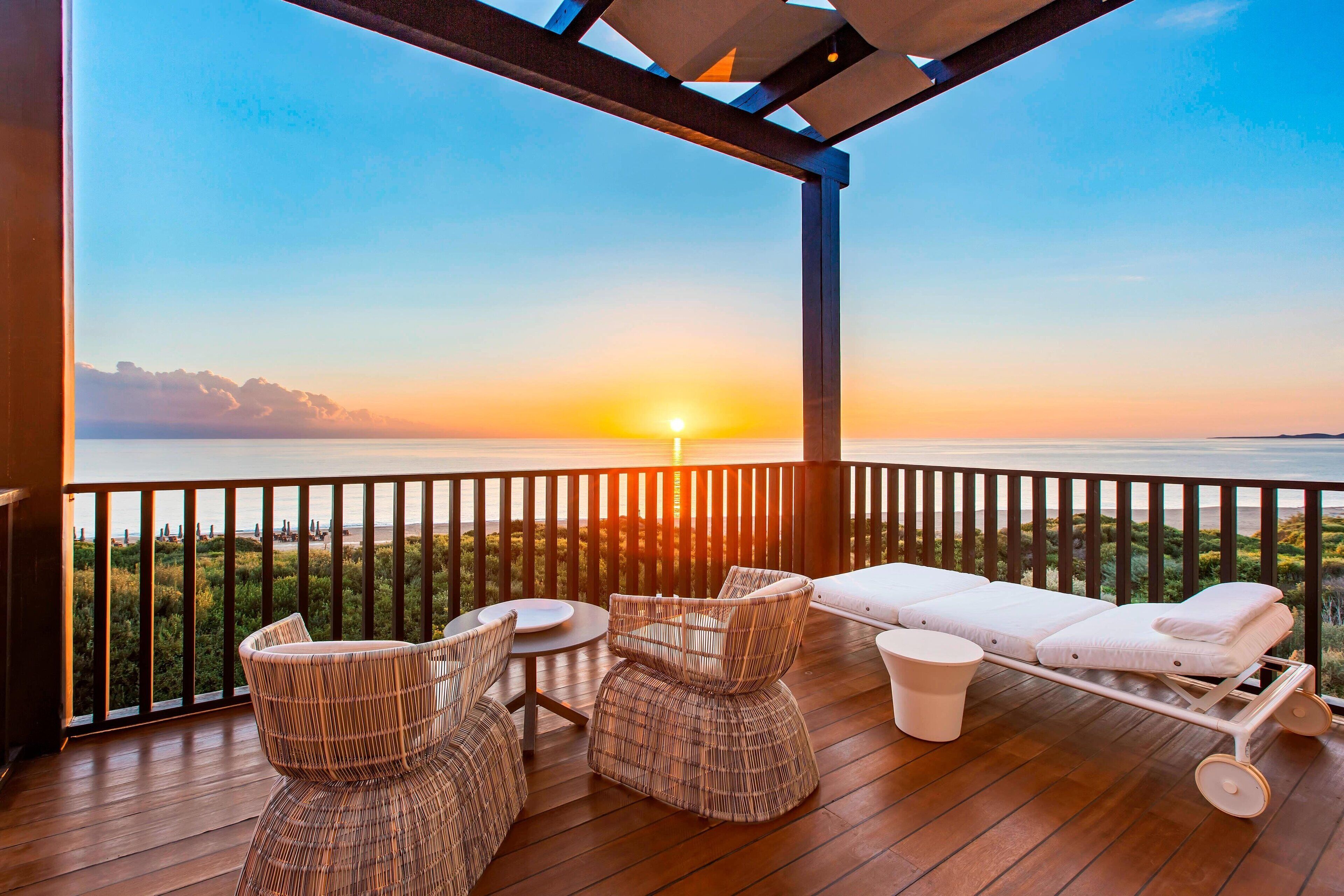 Minibar, coffre-fort, bureau, rideaux d’obscurcissement