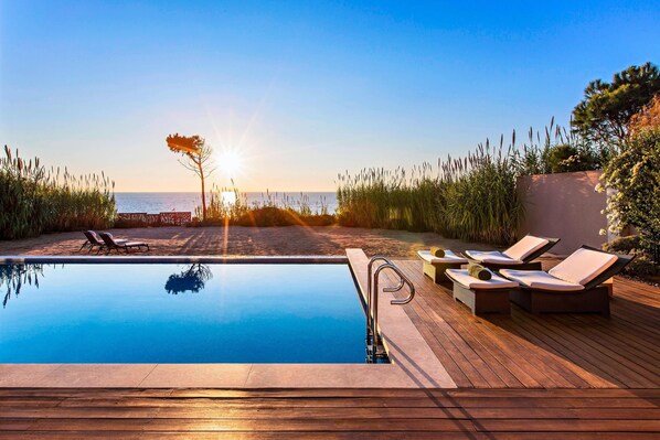 Indoor pool, outdoor pool, pool umbrellas, pool loungers - The Romanos, a Luxury Collection Resort, Costa Navarino (Trifylia)