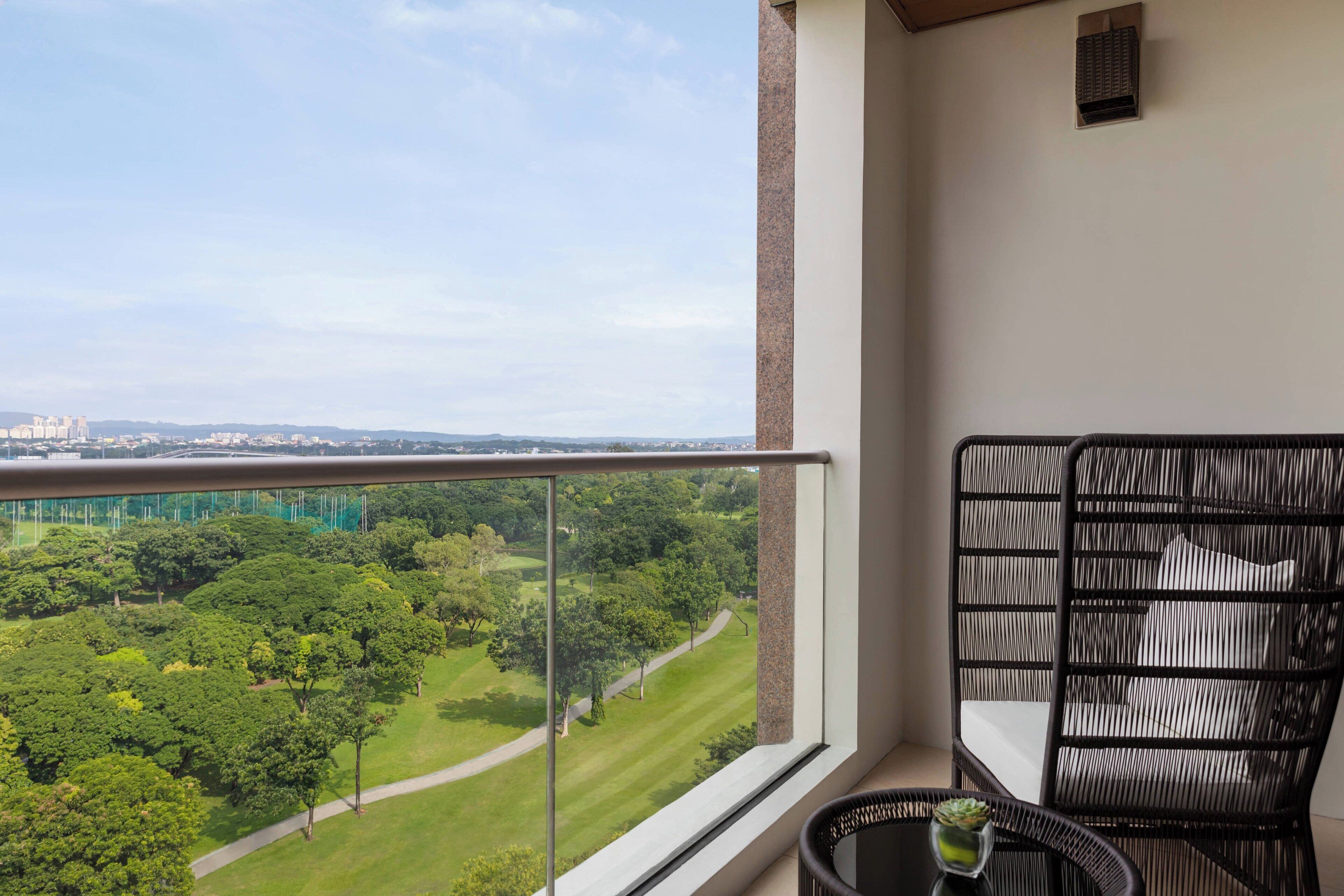 1 bedroom, premium bedding, minibar, in-room safe