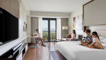 1 bedroom, premium bedding, minibar, in-room safe