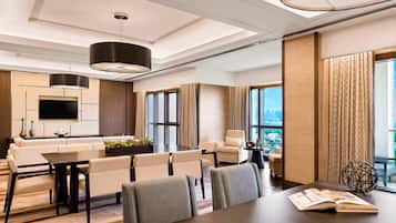 Svit Executive - 1 sovrum | Vardagsrum | 40-tums LCD-tv med kabelkanaler, tv och dvd-spelare