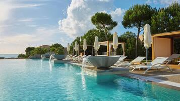 Indoor pool, seasonal outdoor pool