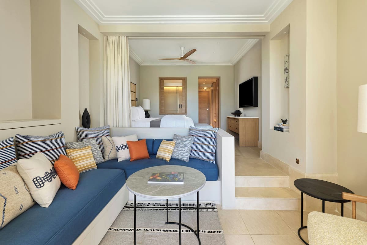 1 slaapkamer, luxe beddengoed, donzen dekbedden, een minibar