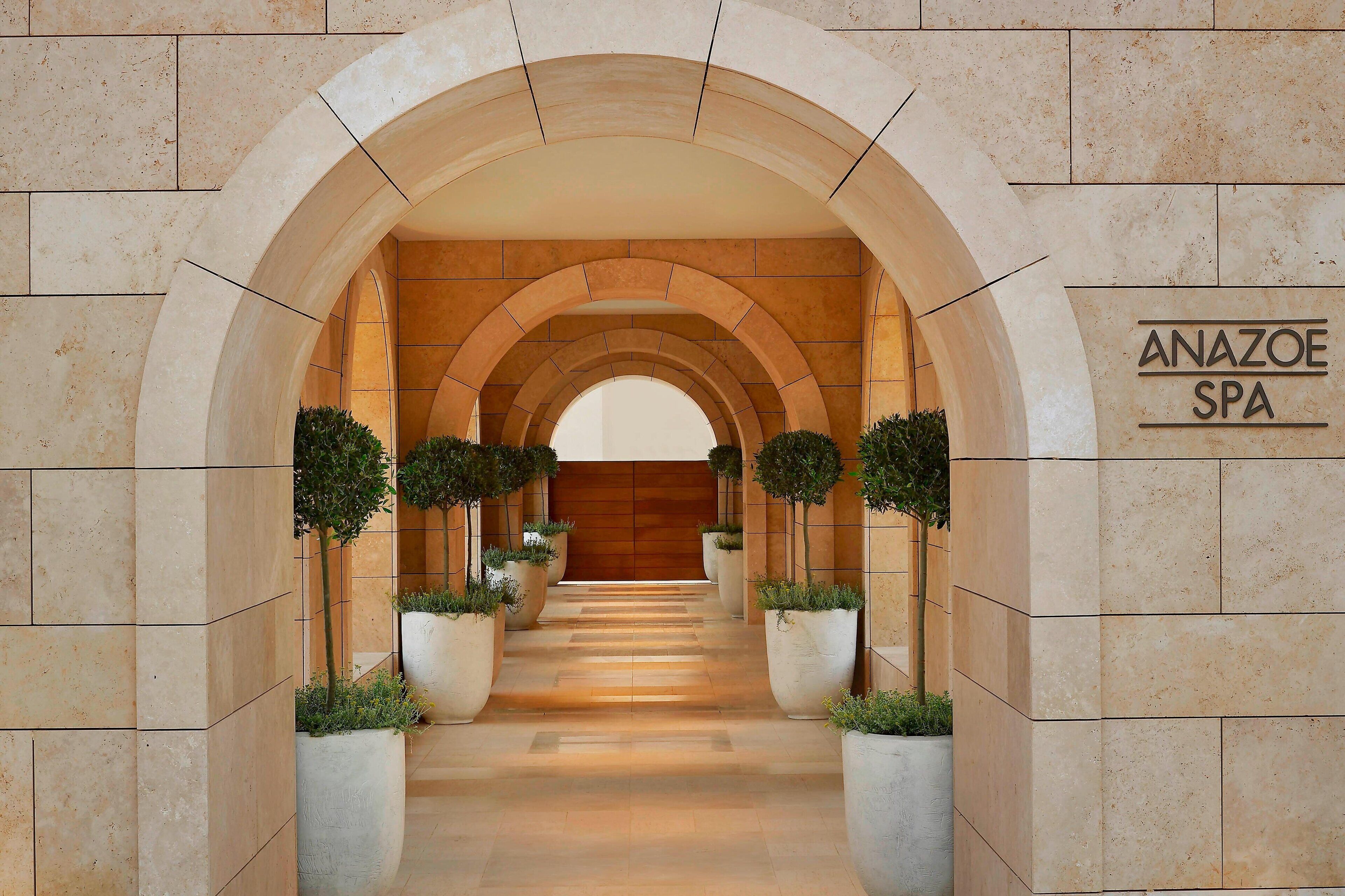 couples treatment room(s), sauna, hot tub, steam room, body treatments