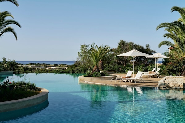 Indoor pool, seasonal outdoor pool - The Westin Resort, Costa Navarino (Trifylia)