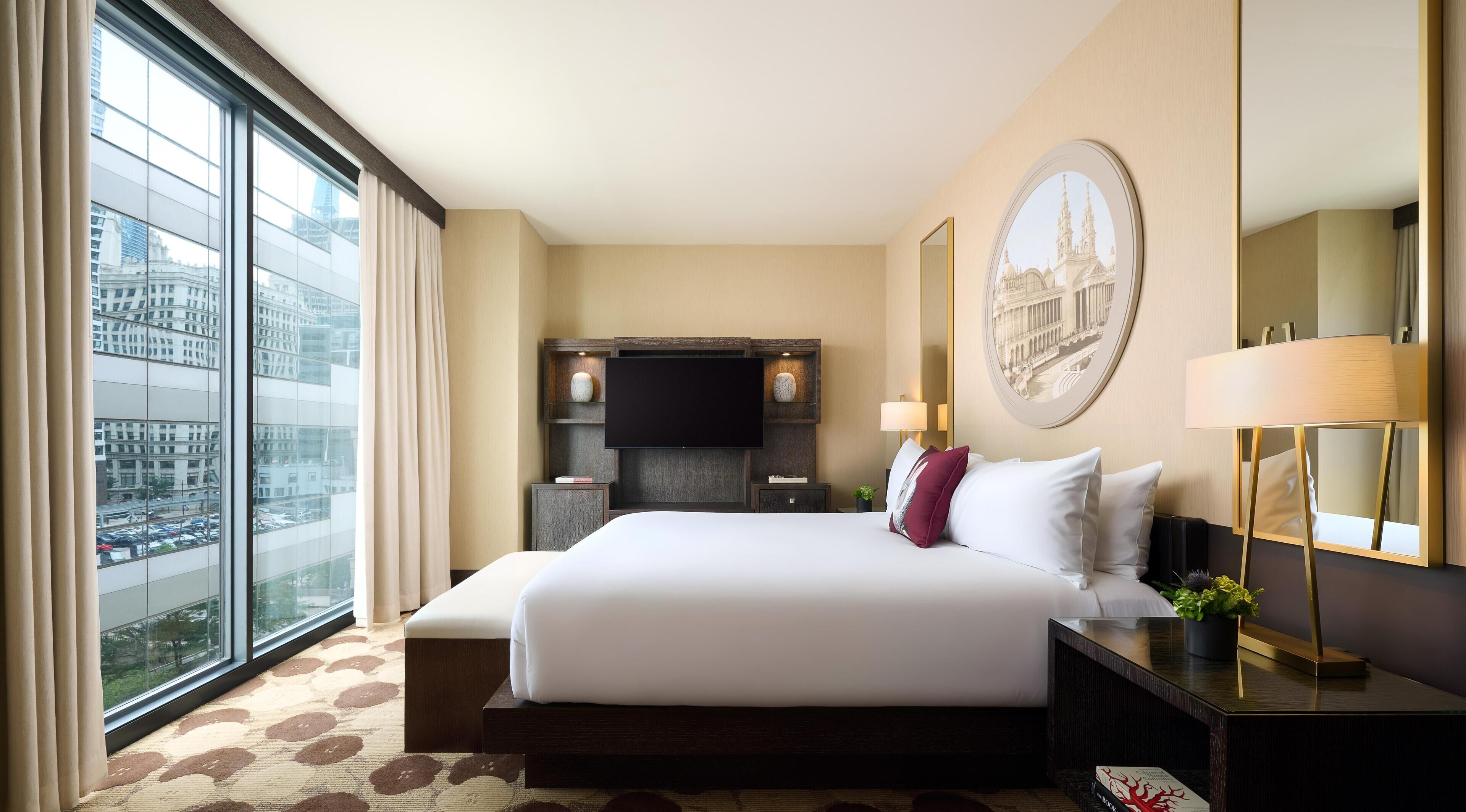 Suite (The Artist Suite) | Minibar, in-room safe, individually decorated, individually furnished