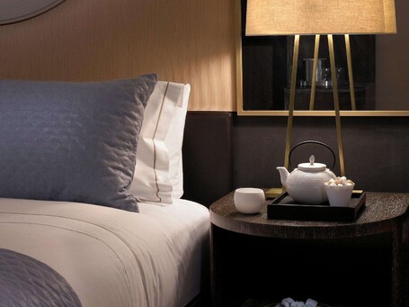 The Royal Sonesta Chicago River North - Image 3