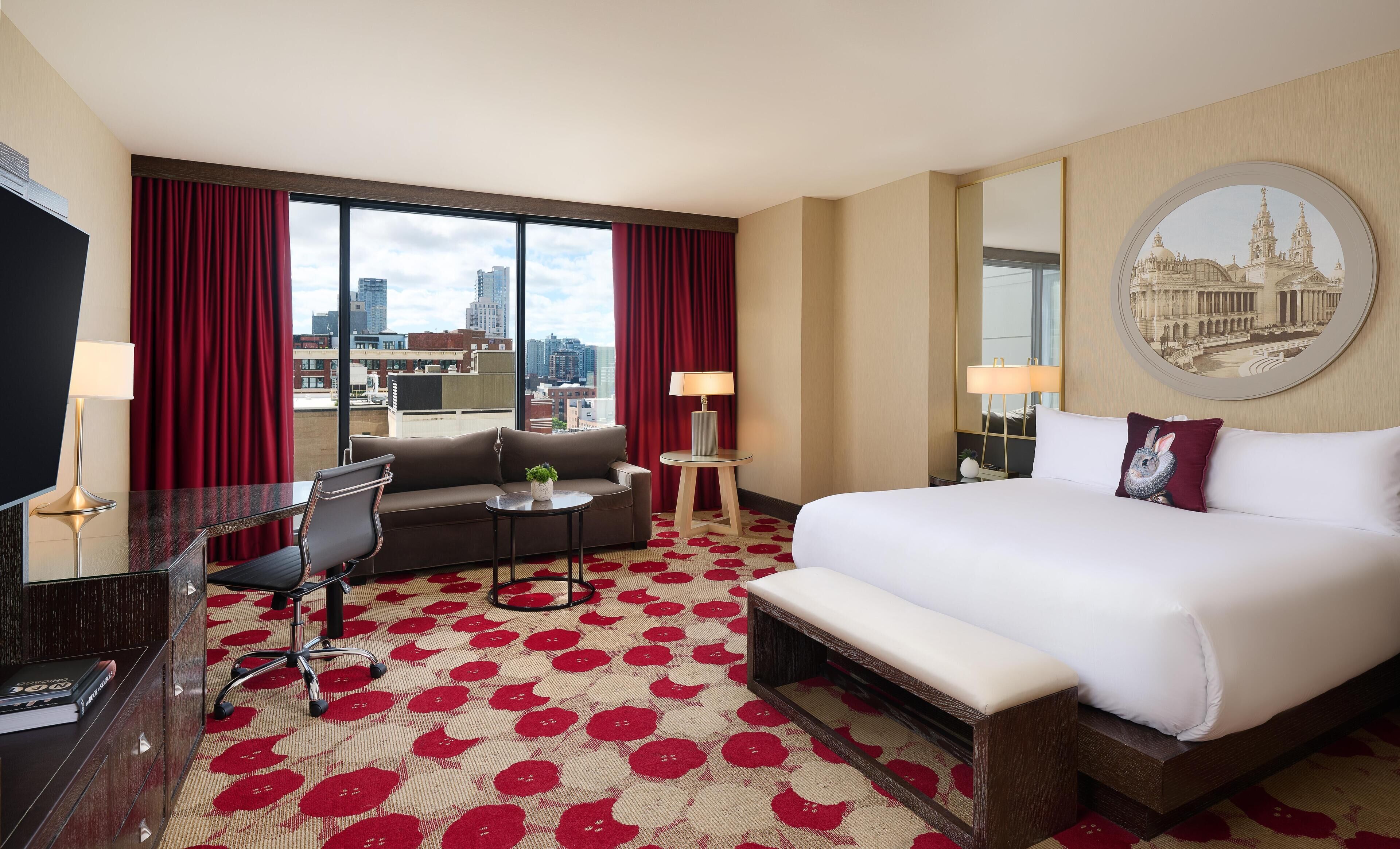 Minibar, Zimmersafe, individuell dekoriert, individuell eingerichtet