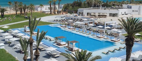 Indoor pool, 2 outdoor pools, pool umbrellas, sun loungers