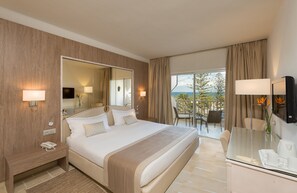 Minibar, in-room safe, blackout drapes, free WiFi - Hotel Tour Khalef (Sousse)