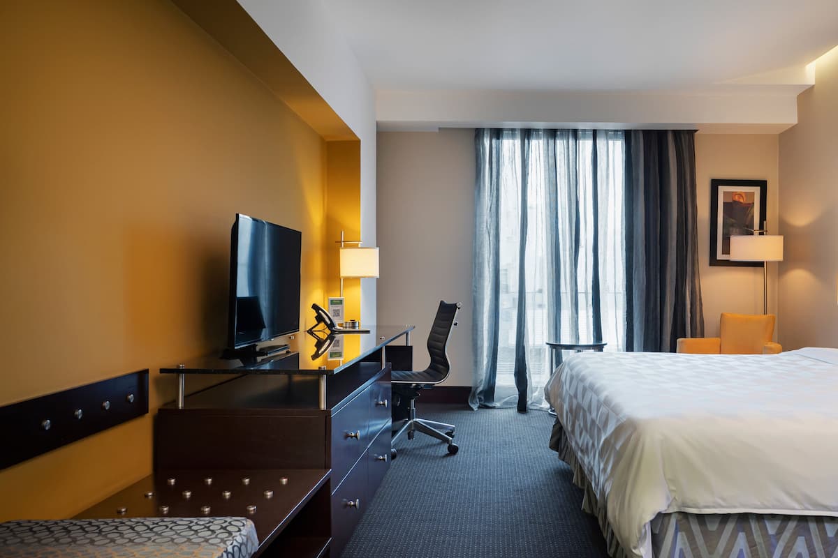 1 bedroom, minibar, in-room safe, desk