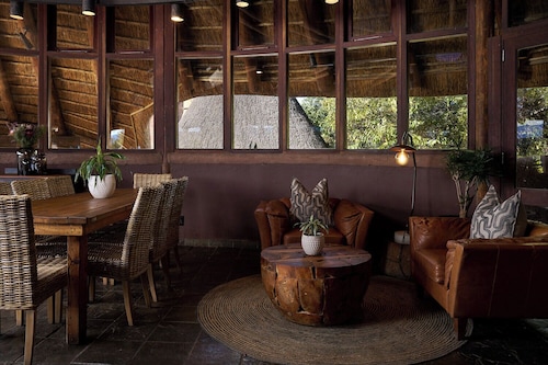 Buffelsdrift Game Lodge