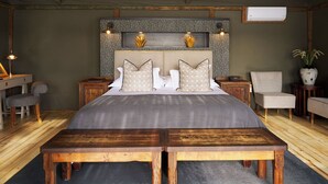 Habitación de lujo (Waterfront) | Ropa de cama de alta calidad y minibar 