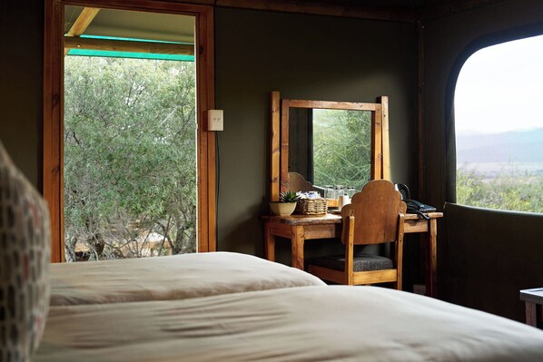 Habitación familiar (Luxury) | Ropa de cama de alta calidad y minibar 