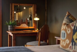 Ropa de cama de alta calidad y minibar 