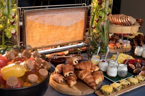 Breakfast buffet - More Quarters Hotel (Cape Town)