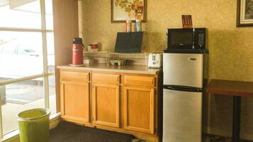 Free daily continental breakfast