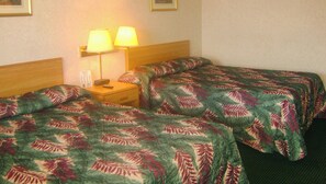 Two double beds nonsmoking | Iron/ironing board, free WiFi, bed sheets - Alma Motel Alma (Alma)