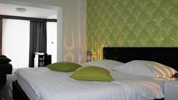 Standard Double Room | Desk, iron/ironing board, free WiFi, wheelchair access