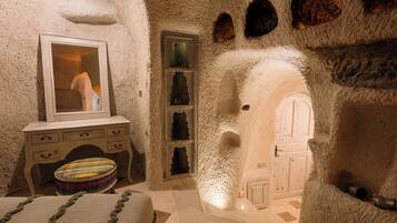 Signature Suite | 1 bedroom, minibar, in-room safe, individually decorated