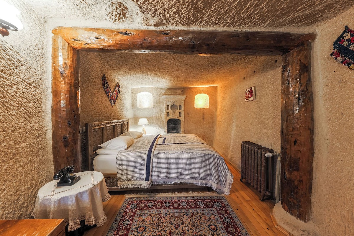 Family Suite | Premium bedding, minibar, in-room safe, individually decorated