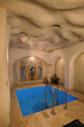 Suite with Private Pool | Premium bedding, minibar, in-room safe, individually decorated - Cappadocia Cave Suites (Nevsehir)