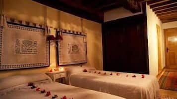 Escritorio, wifi gratis, ropa de cama