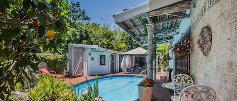 Outdoor pool, sun loungers