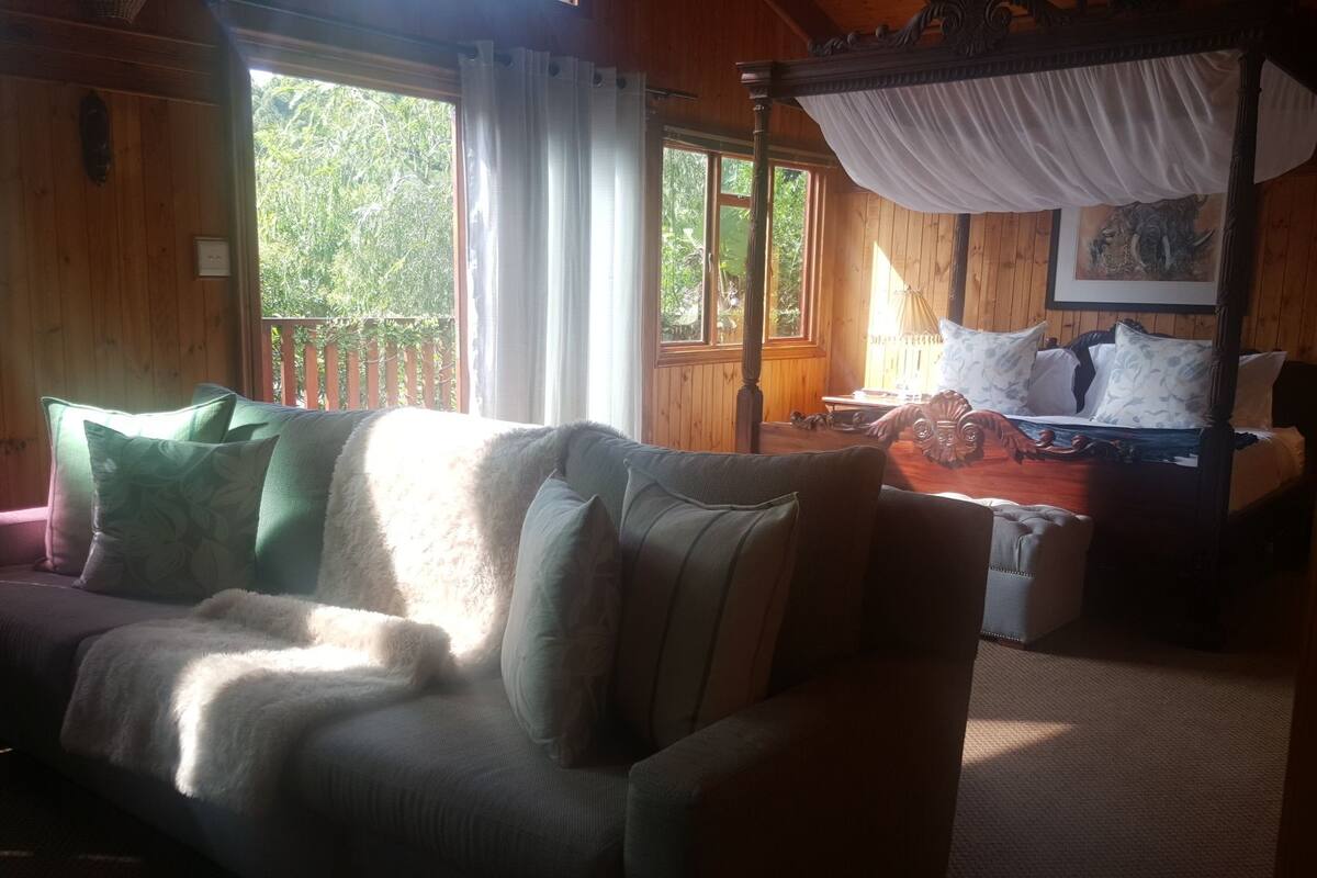 11 Luxury Honeymoon Chalet | Minibar, in-room safe, cots/infant beds, free WiFi