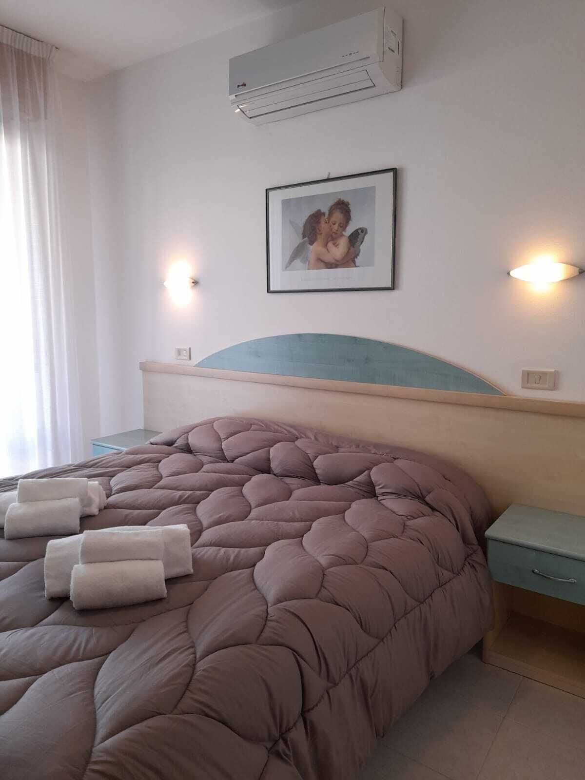 Leilighet – basic, 1 soverom | Safe på rommet, skrivebord, strykejern/-brett og wi-fi (inkludert)