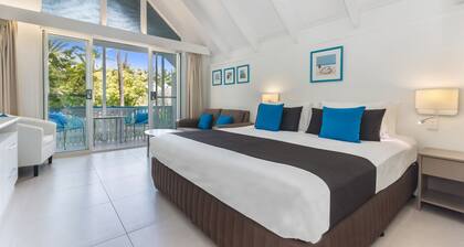 By The Sea Port Douglas